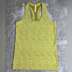 Althleta Size Small Momentum Tank Top Gold Seamless‎